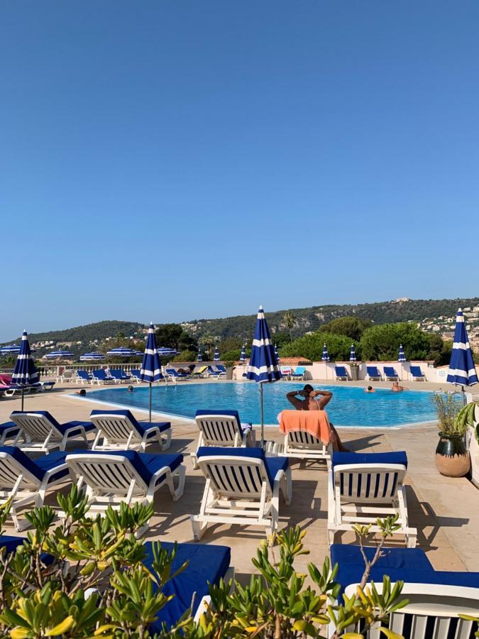 Appartement Agreable En Bord De Mer วีลล์ฟรองซ์-ซูร์-แมร์ ภายนอก รูปภาพ