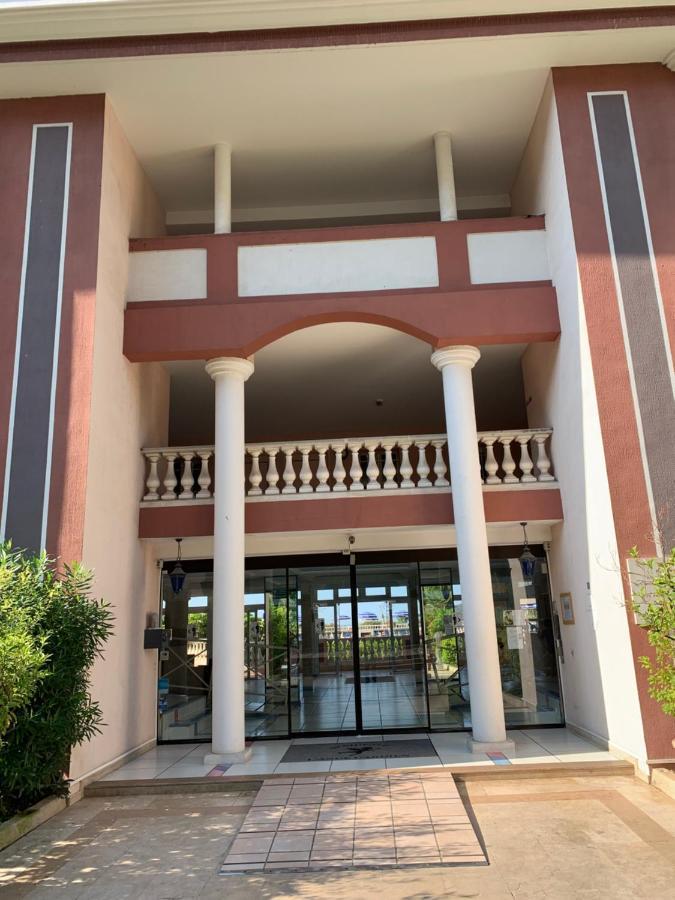 Appartement Agreable En Bord De Mer วีลล์ฟรองซ์-ซูร์-แมร์ ภายนอก รูปภาพ