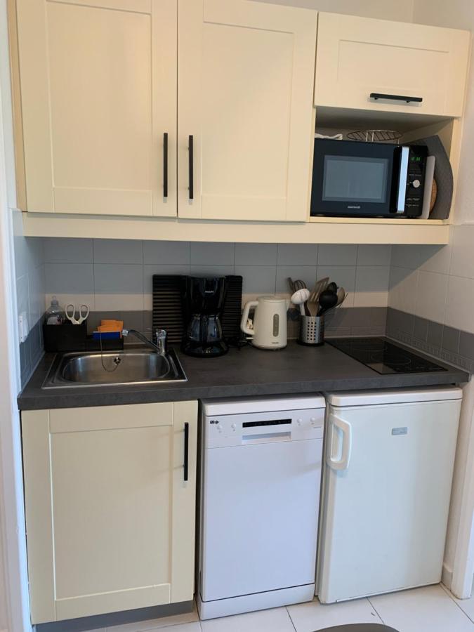 Appartement Agreable En Bord De Mer วีลล์ฟรองซ์-ซูร์-แมร์ ภายนอก รูปภาพ